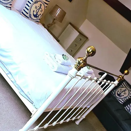 The Cornishman Hotel